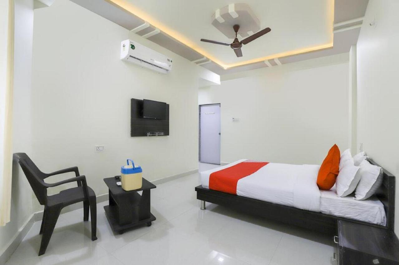Hotel-The Safar Ahmedabad Exteriör bild