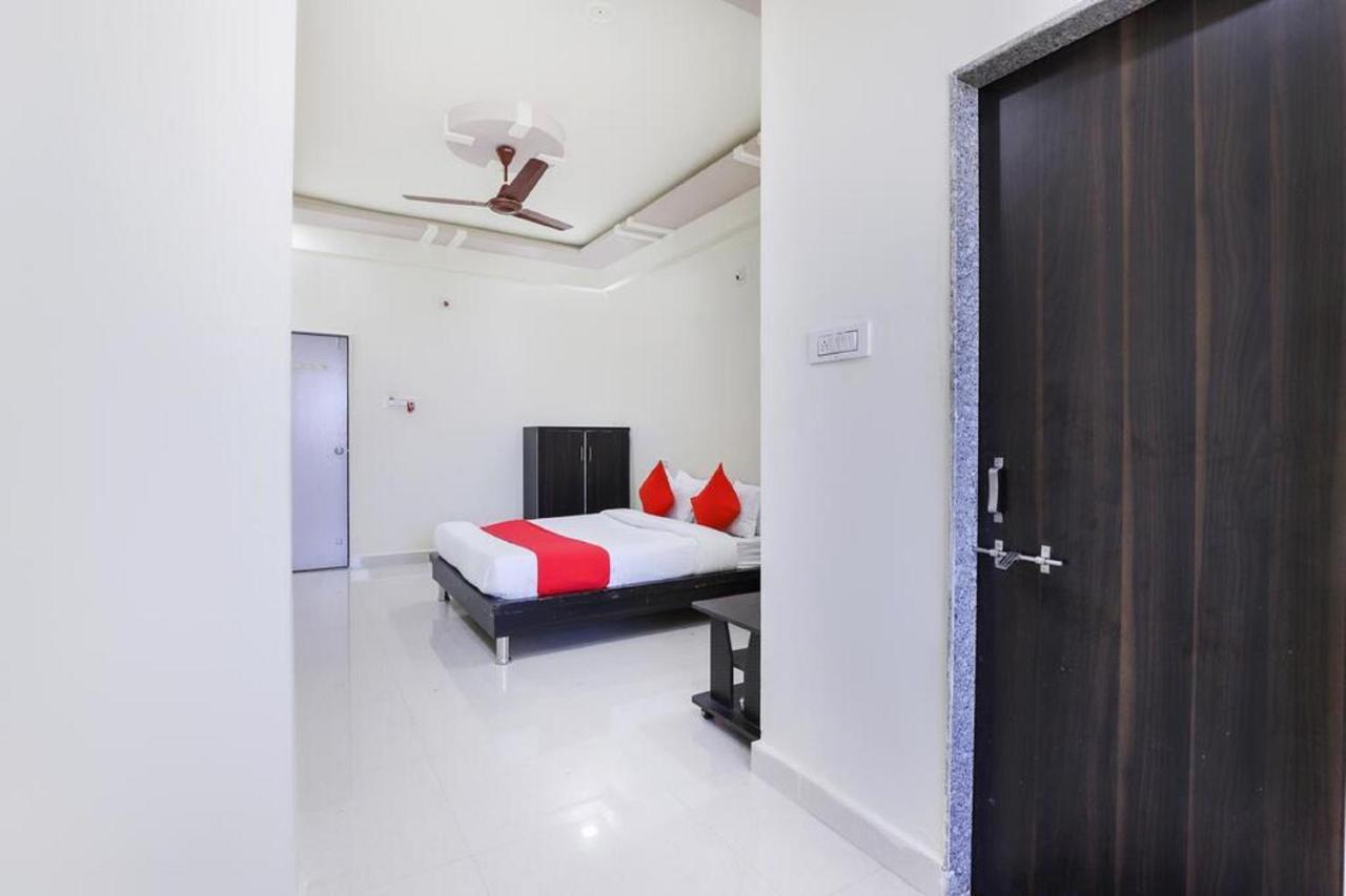 Hotel-The Safar Ahmedabad Exteriör bild