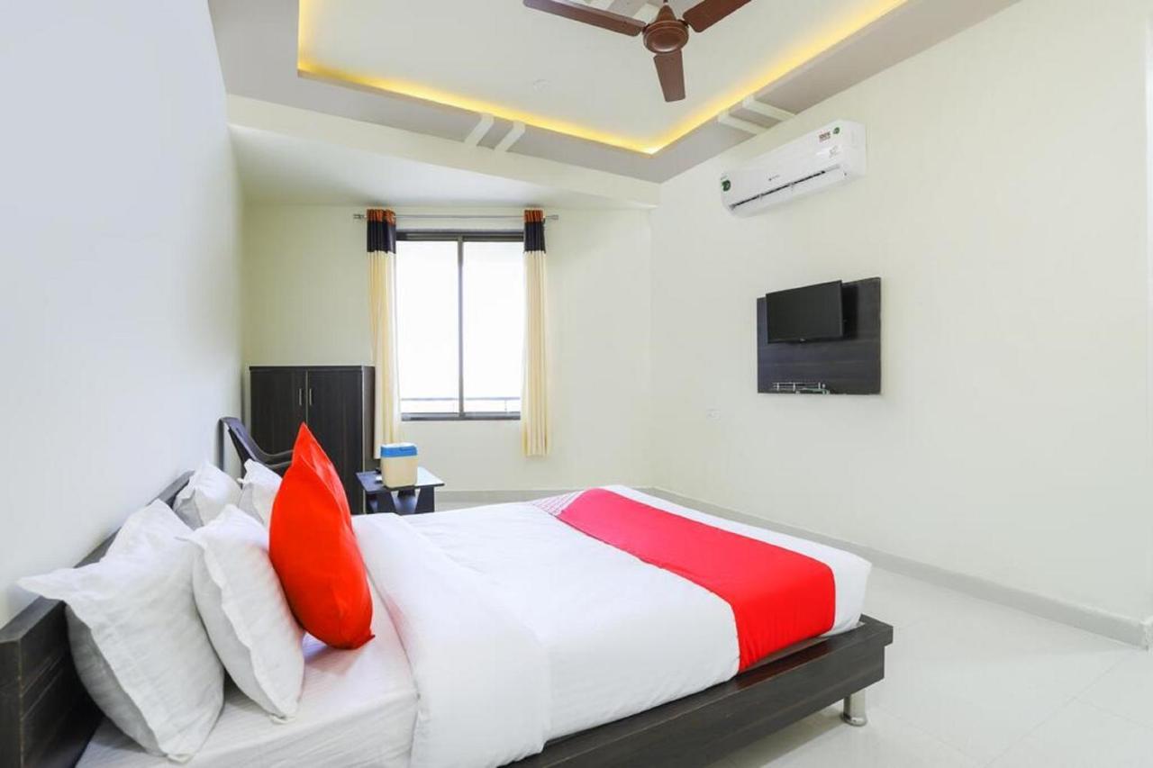Hotel-The Safar Ahmedabad Exteriör bild