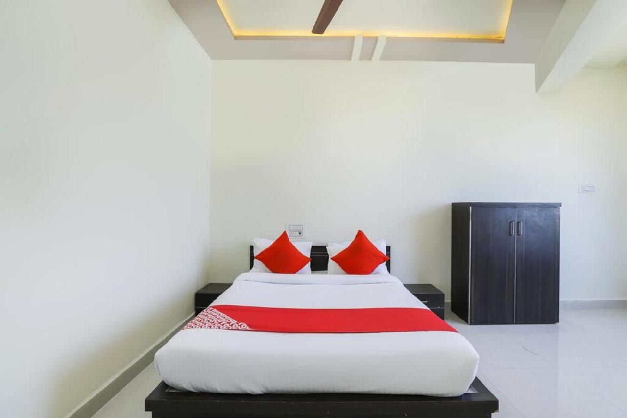 Hotel-The Safar Ahmedabad Exteriör bild